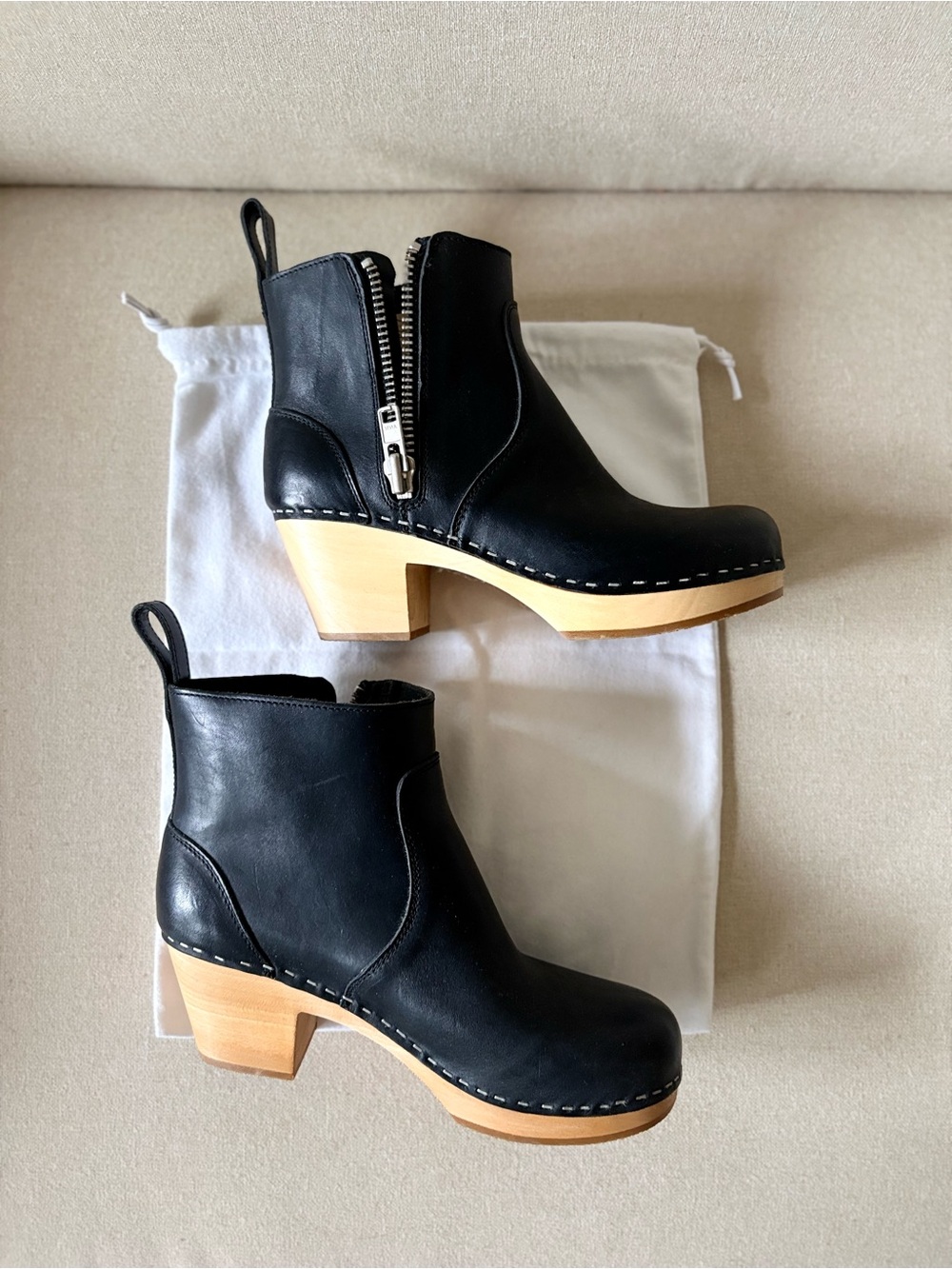 Swedish Hasbeens Zip It Emy Black Leather Zip Clog Booties